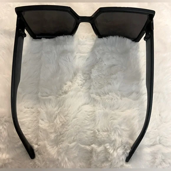 Black fashion sunglasses - Picture 2 of 8